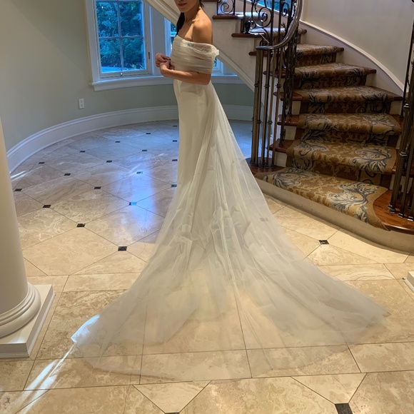 ‘Lennon’ Tulle Shoulder Wrap - Picture 6 of 6